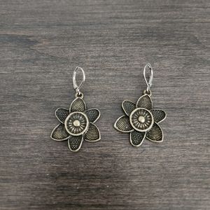 Gold Floral Earring